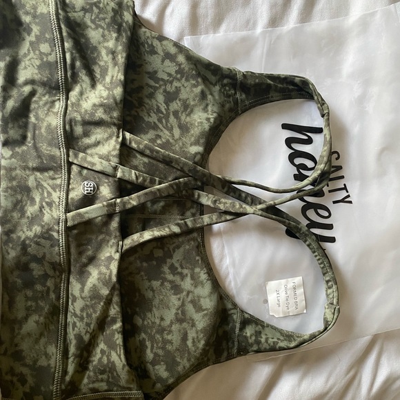 Formed sports Bra Olive Tie Dye - Picture 2 of 2